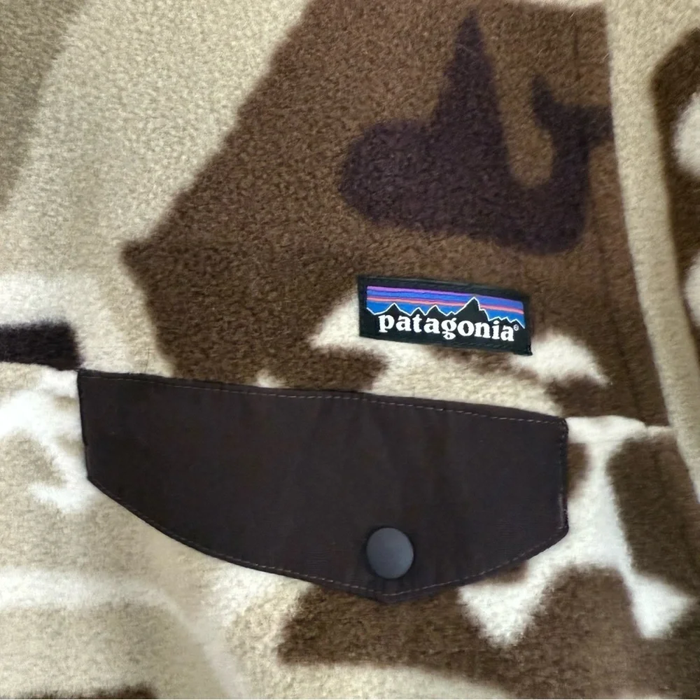 Patagonia Lightweight Synchilla Snap-T Fleece Pullover in Cave Khaki Print  XS